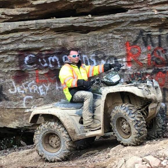 Meet your Posher, Kenneth - Picture 1 of 1